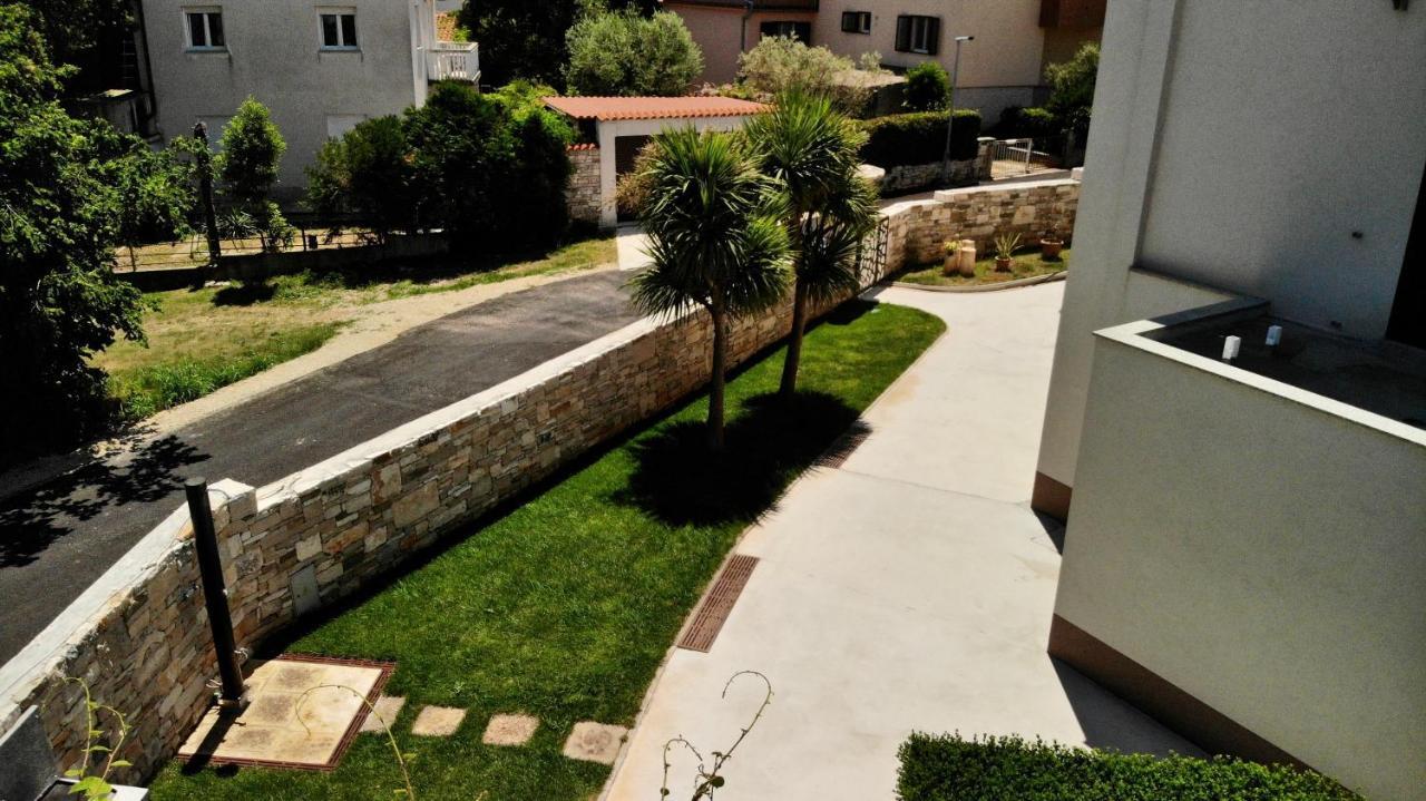 Predivan Novouredeni Apartman U Blizini Mora Banjole Exterior foto